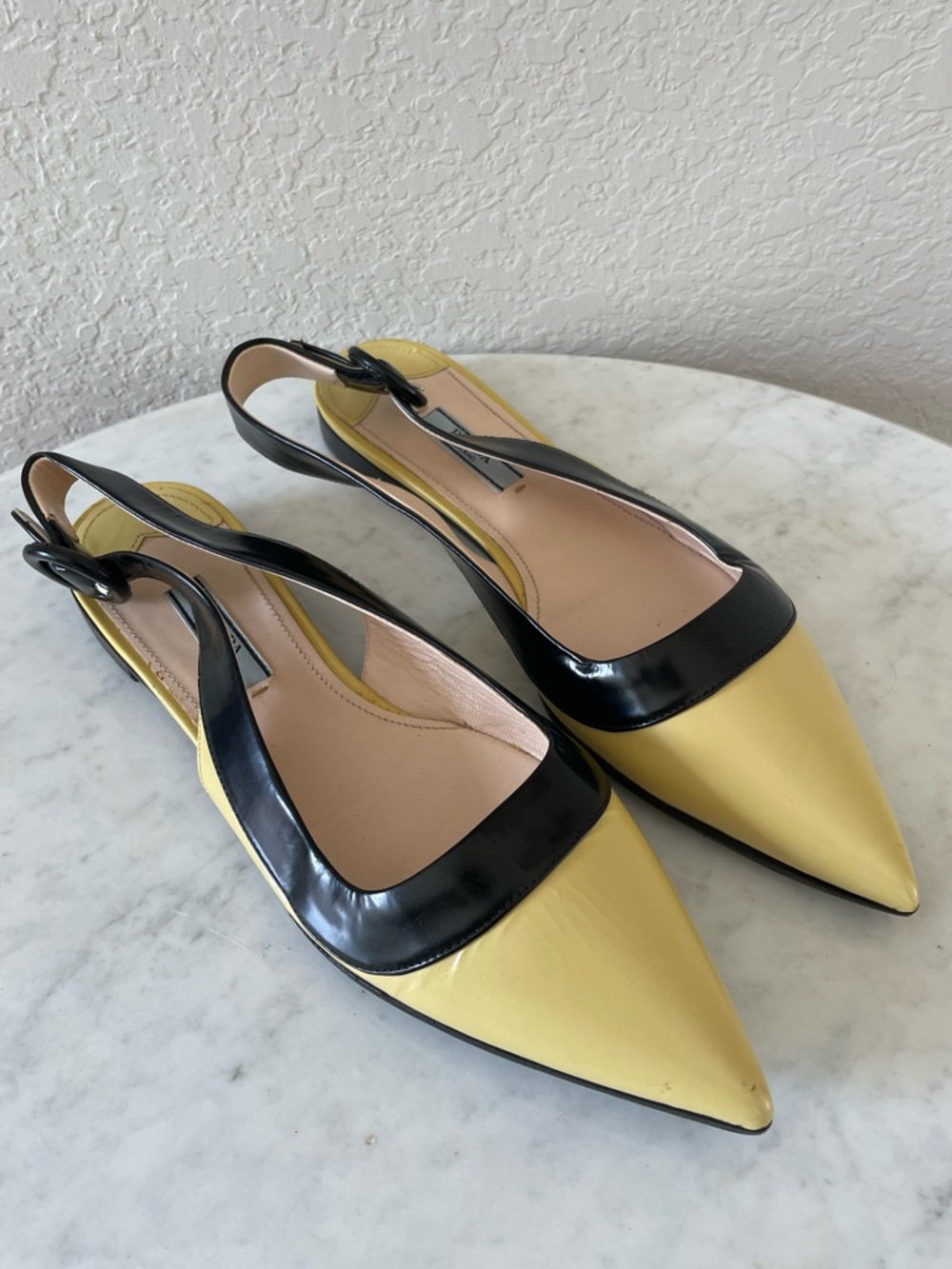 Prada Ananas + Nero pointed-toe slingback shoes in yellow and black Size 37 1/2 - Picture 3 of 12